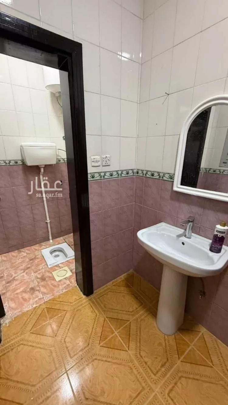 عمارة للبيع في شارع وادي جيزان, حي العزيزية, مدينة الرياض, منطقة الرياض صورة 3
