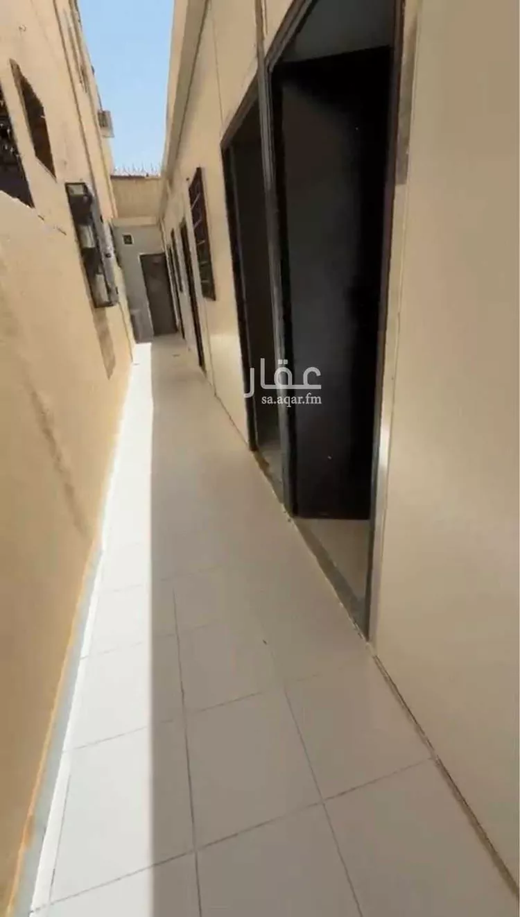 فيلا للإيجار في شارع خديجة بنت خويلد, حي العريجاء الغربي, مدينة الرياض, منطقة الرياض صورة 3