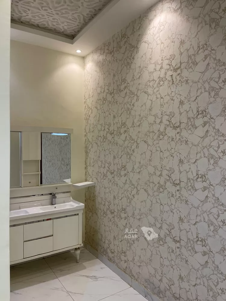 Floor for Rent in Riyadh Tuwaiq 8