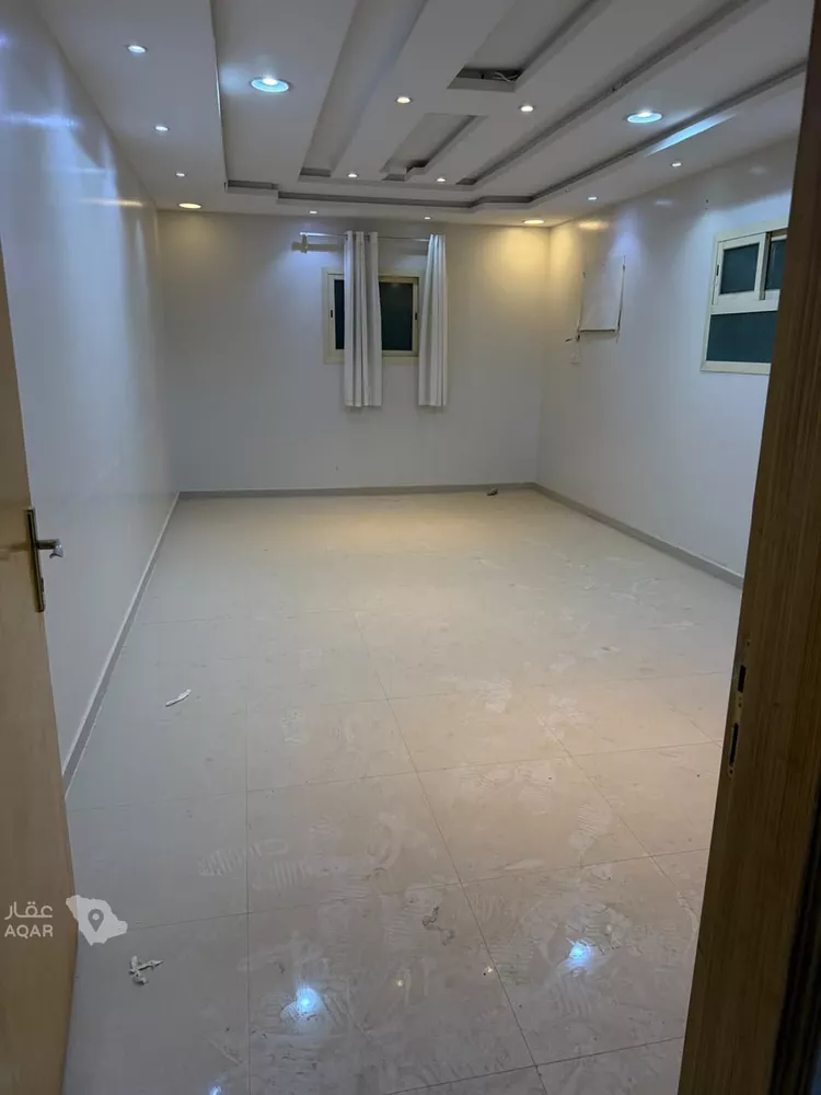 Floor for Rent in Riyadh Ad Dar Al Baida 4