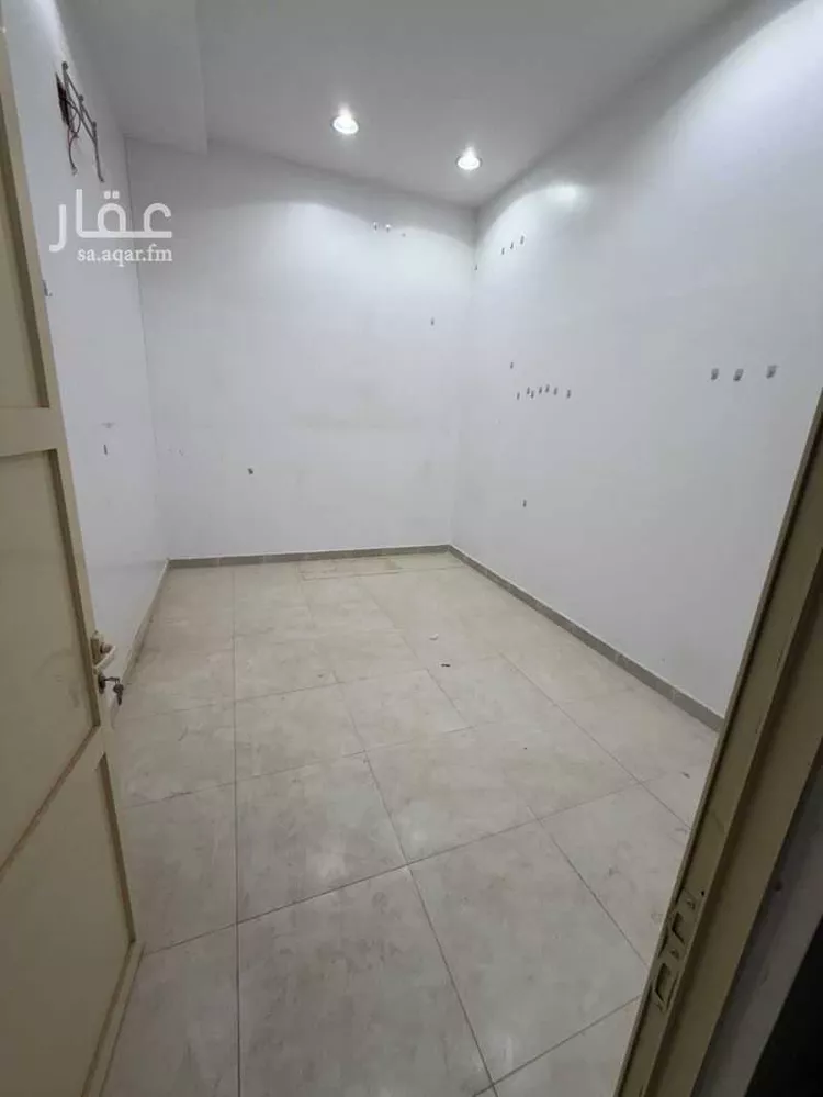 Shop for Rent in Riyadh Al Mahdiyah صورة 3