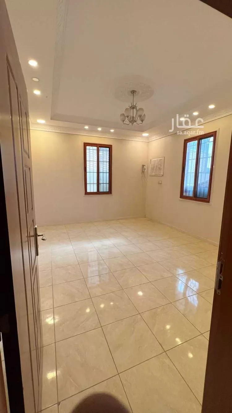 شقة للإيجار في شارع عبدالعزيز بن رفيع ، حي السرور ، الطائف ، الطائف