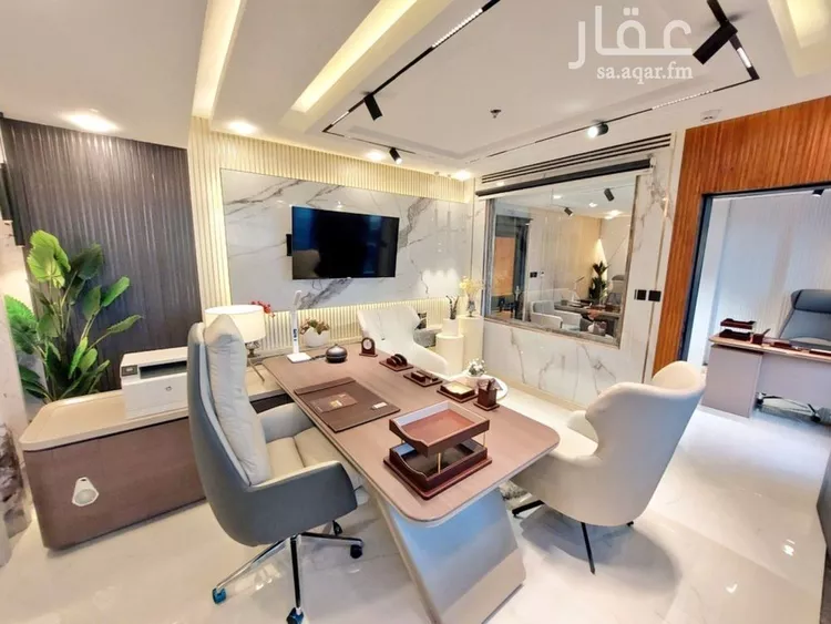 مكتب تجاري للإيجار في شارع الملك فهد الفرعي, حي العليا, مدينة الرياض, منطقة الرياض