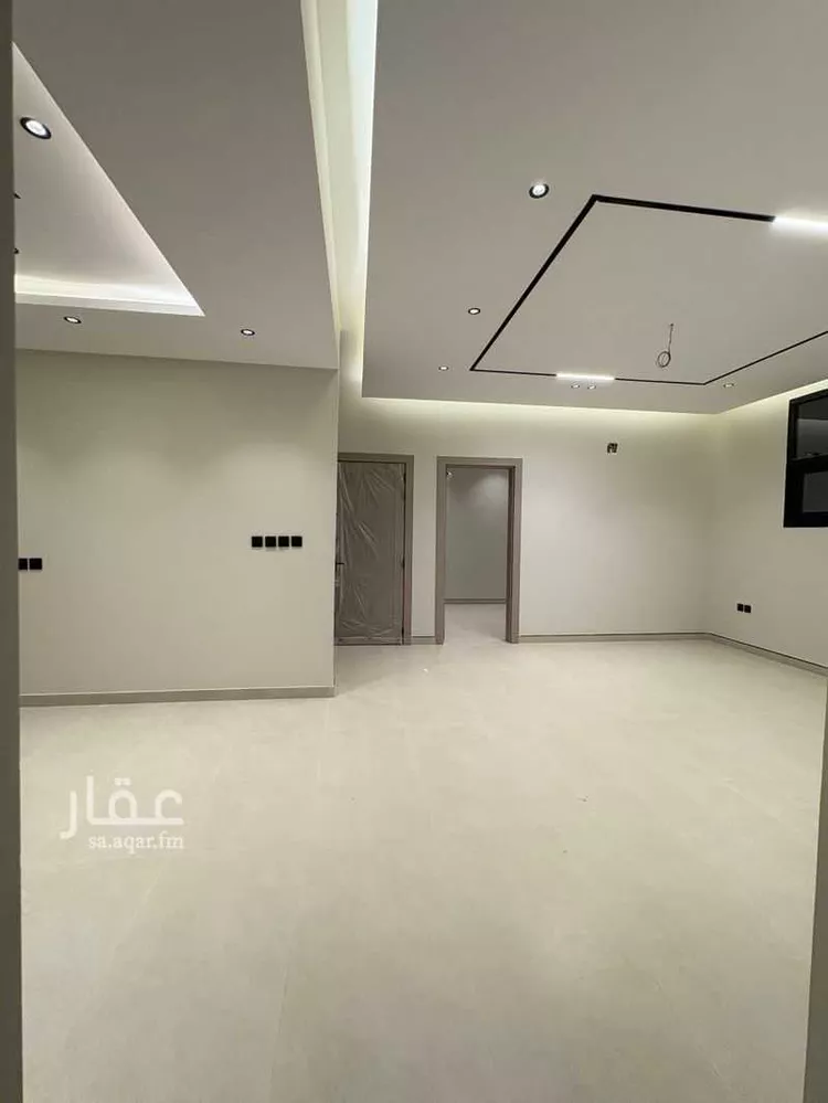 Floor for Sale in Riyadh Ar Rimal 15