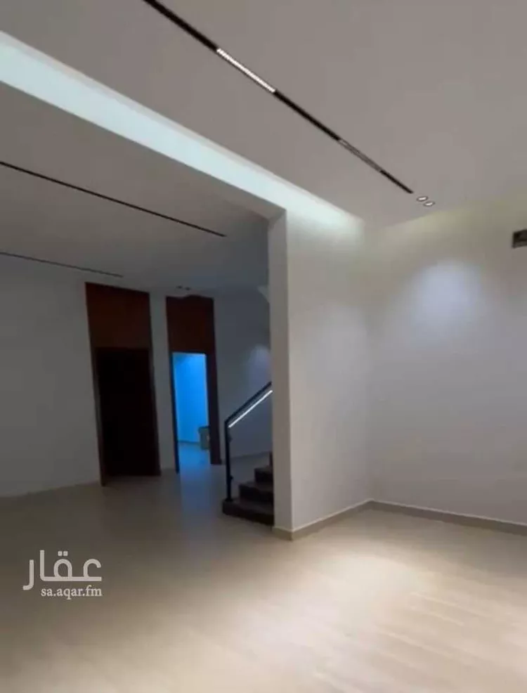 Floor for Sale in Riyadh Okaz 7