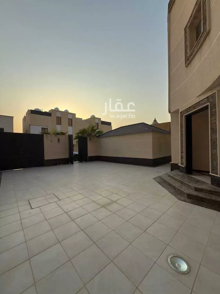 فيلا للبيع في شارع ذمار, حي العقيق, مدينة الرياض, منطقة الرياض صورة 2