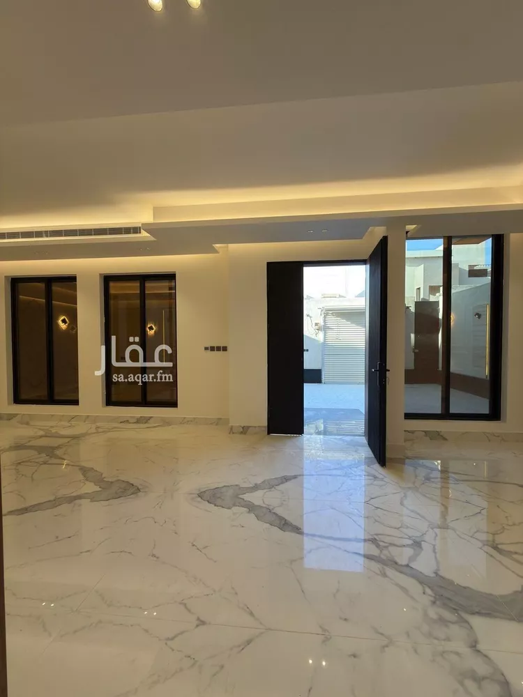 فيلا للبيع في شارع عيد بن حرب, حي القيروان, مدينة الرياض, منطقة الرياض صورة 2