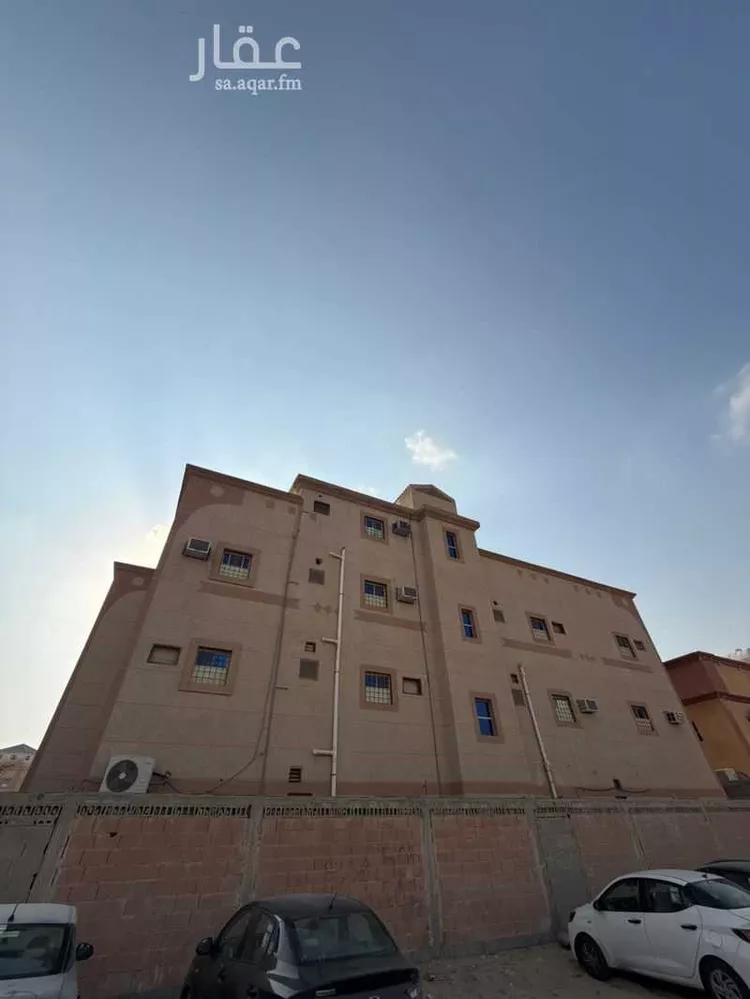 عمارة للبيع في شارع 6949251, حي الحفيرة, مدينة الاحساء, المنطقة الشرقية صورة 2