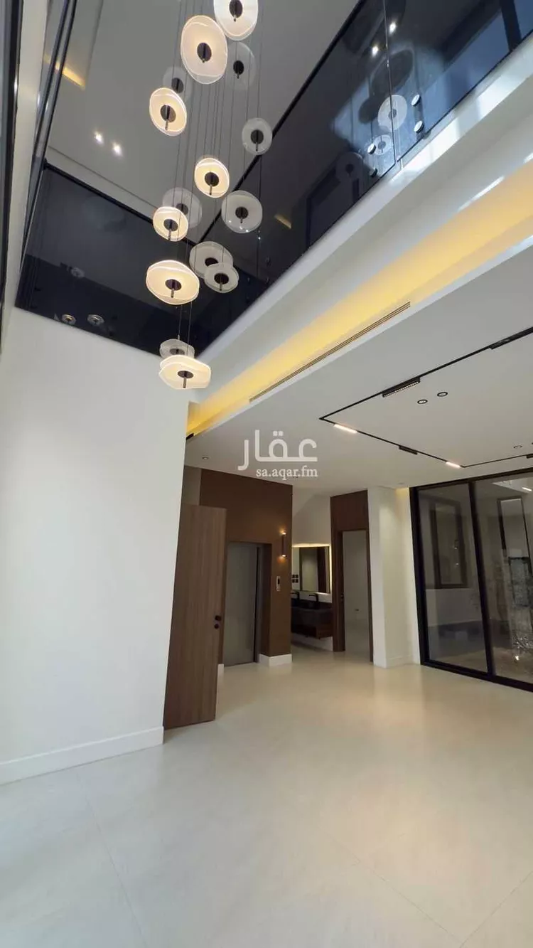 فيلا للبيع في شارع احمد بن عبدالمنعم الدمنهوري, حي المهدية, مدينة الرياض, منطقة الرياض صورة 2