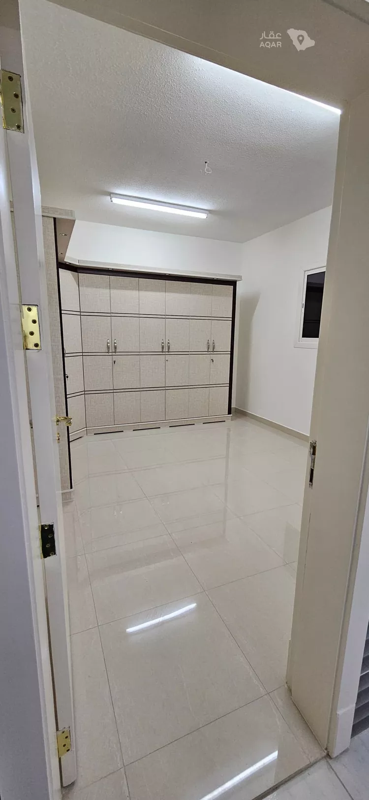 Floor for Rent in Ad Diriyah Al Khalidiyah 17