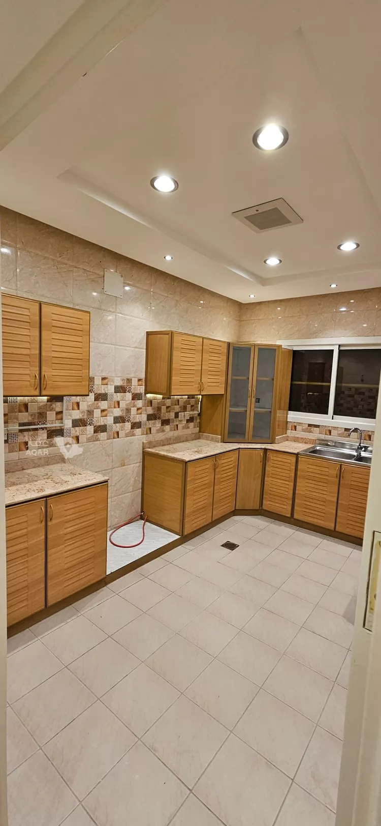 Floor for Rent in Ad Diriyah Al Khalidiyah 19