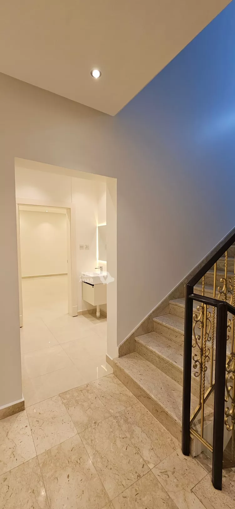 Floor for Rent in Ad Diriyah Al Khalidiyah 11