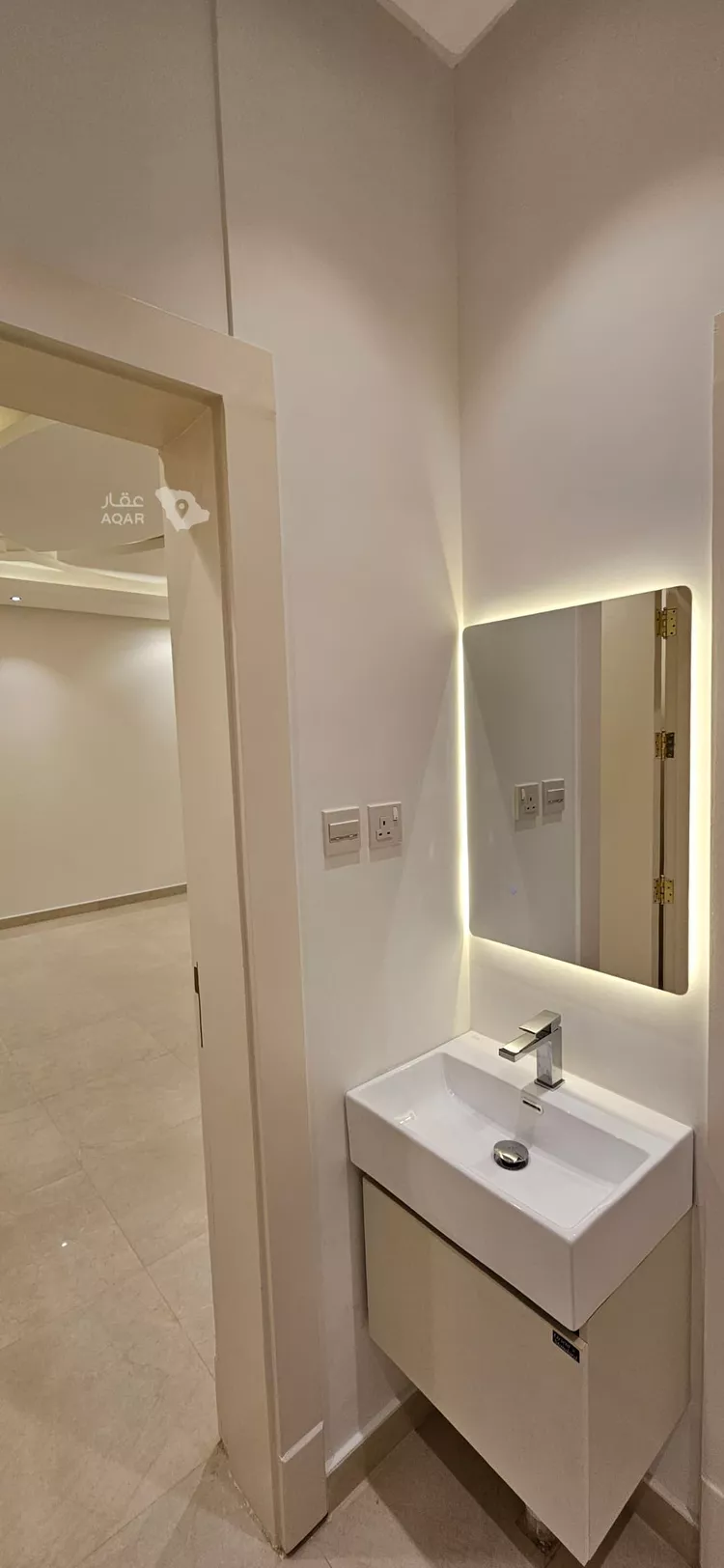 Floor for Rent in Ad Diriyah Al Khalidiyah 5