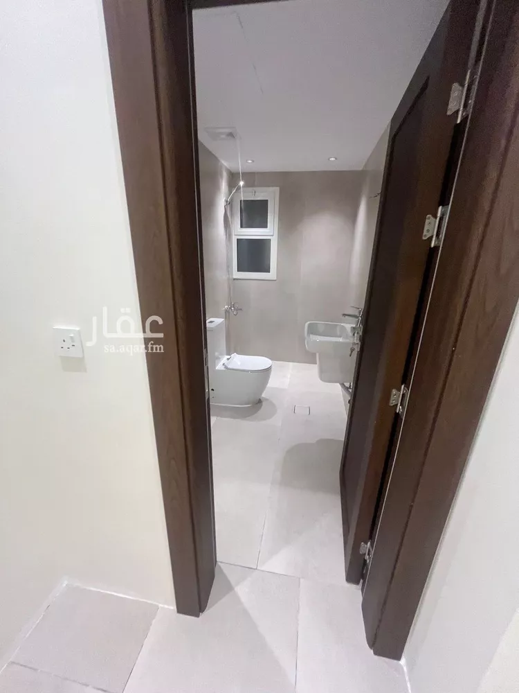 فيلا للإيجار في شارع سويد بن قيس, حي الإزدهار, مدينة الرياض, منطقة الرياض صورة 4