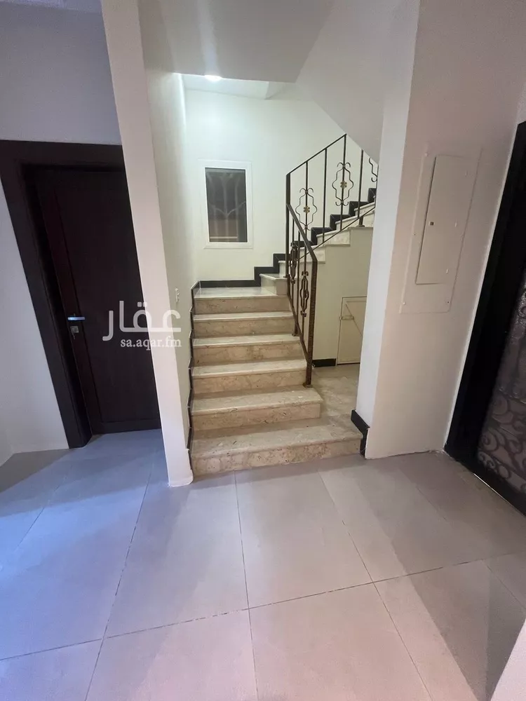 فيلا للإيجار في شارع سويد بن قيس, حي الإزدهار, مدينة الرياض, منطقة الرياض صورة 3