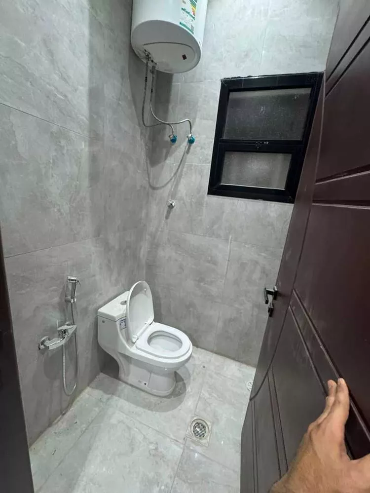 عمارة للبيع في شارع وادي حدلي, حي بدر, مدينة الرياض, منطقة الرياض 7