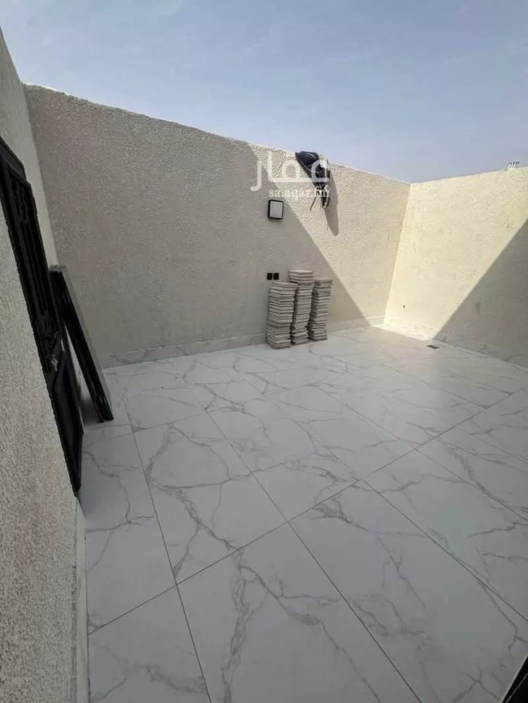 Floor for Sale in Riyadh Ash Shifa 12