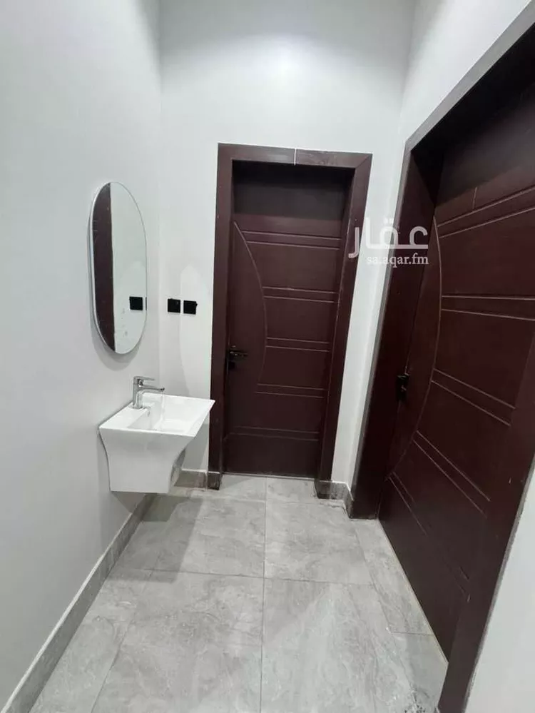 عمارة للإيجار في شارع وادي حدلي, حي بدر, مدينة الرياض, منطقة الرياض 14