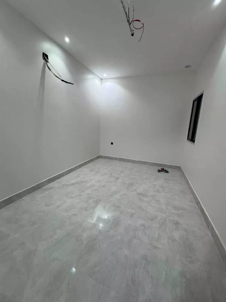 عمارة للبيع في شارع وادي حدلي, حي بدر, مدينة الرياض, منطقة الرياض صورة 5