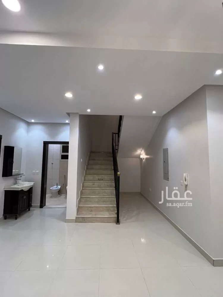 فيلا للإيجار في شارع النجمة, حي الياسمين, مدينة الرياض, منطقة الرياض صورة 3