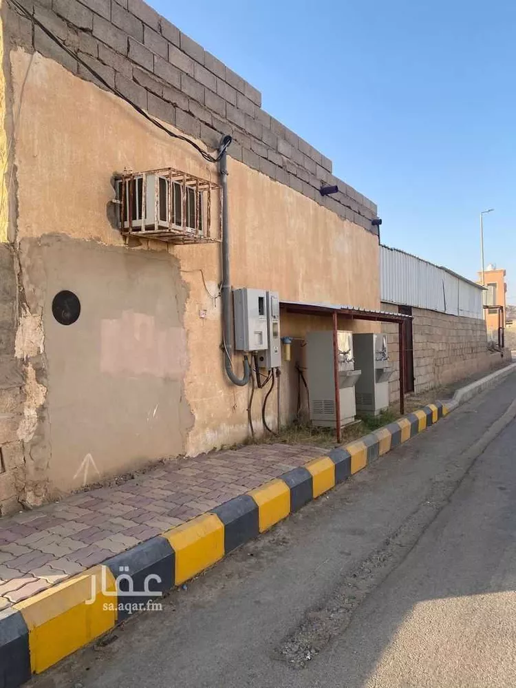 دور للبيع في شارع 1 طريق الملك عبدالعزيز ال سعود, حي الفوارة, مدينة الفواره, منطقة القصيم صورة 3