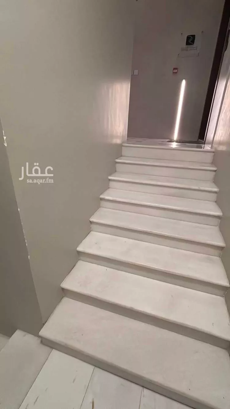 Commercial Office for Rent in Jeddah Al Khalidiyah صورة 3