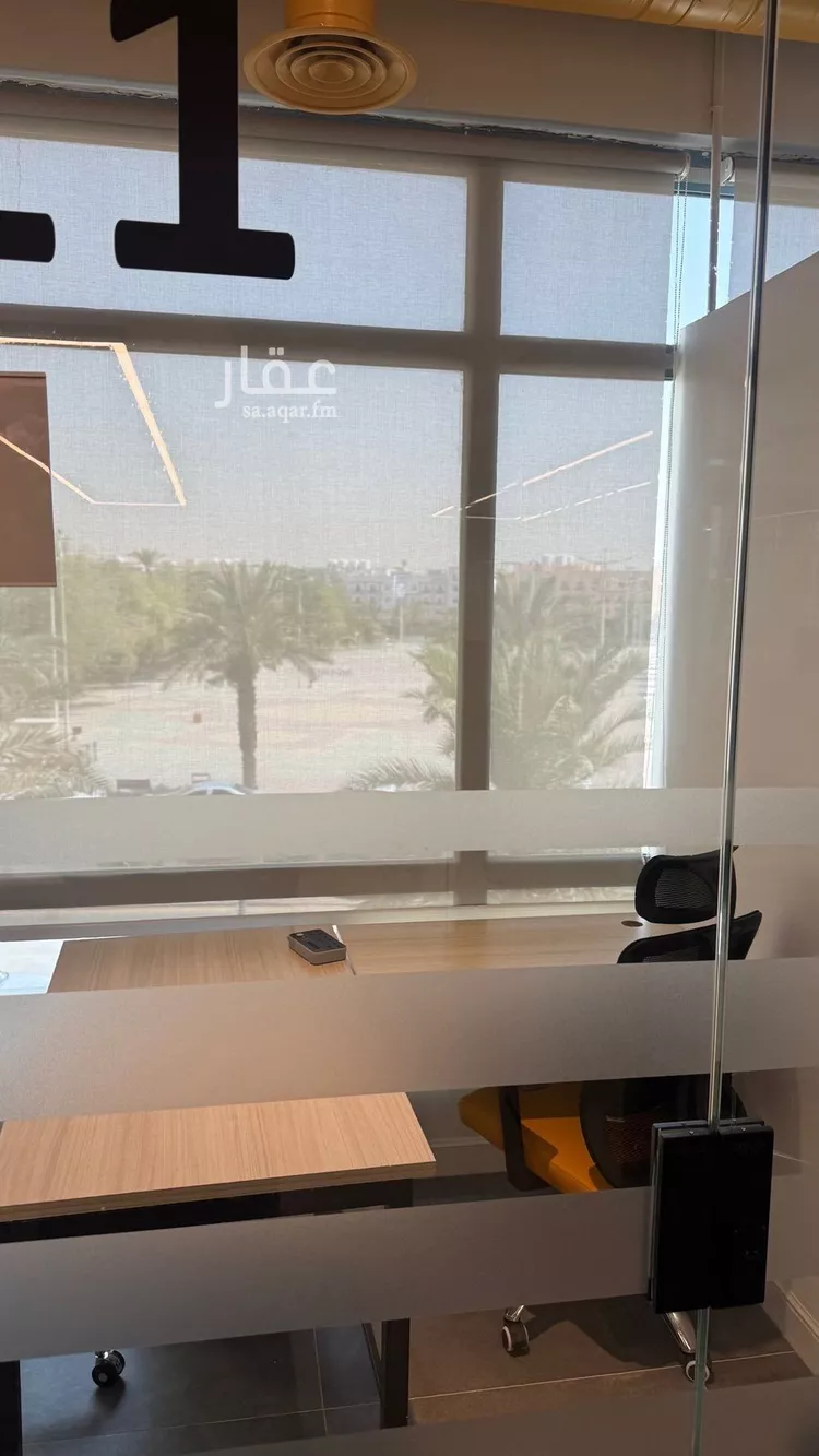 مكتب تجاري للإيجار في شارع ابن كثير, حي الملك عبدالعزيز, مدينة الرياض, منطقة الرياض