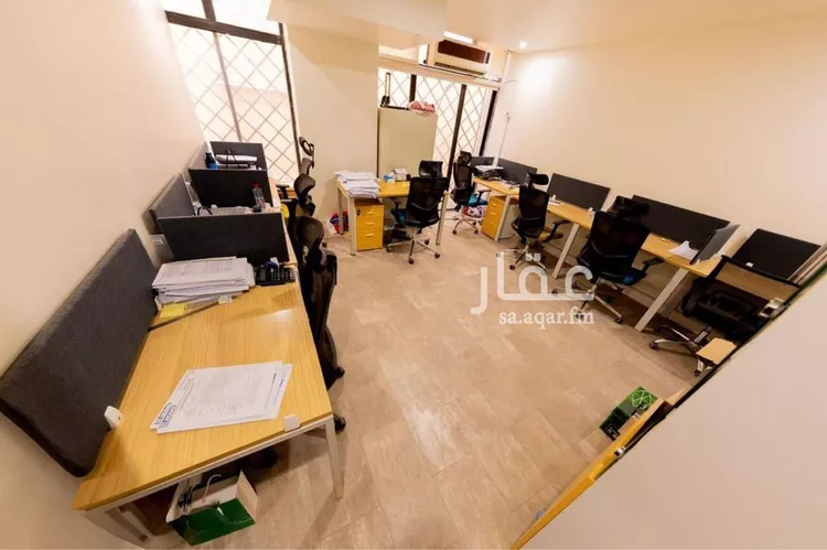 مكتب تجاري للإيجار في شارع ابن كثير, حي الملك عبدالعزيز, مدينة الرياض, منطقة الرياض صورة 4