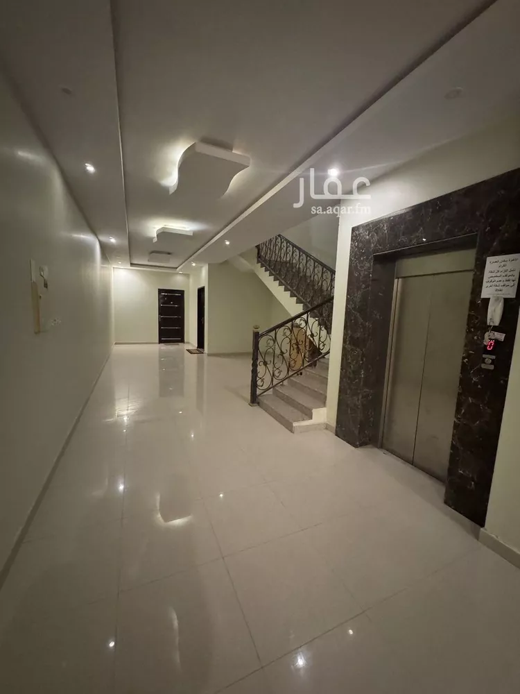 عمارة للبيع في شارع الدهناء, حي الملقا, مدينة الرياض, منطقة الرياض صورة 3