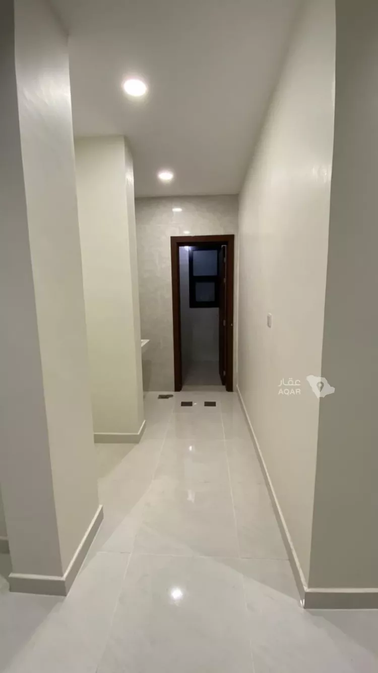 Villa for Sale in Riyadh Al Janadriyah 17