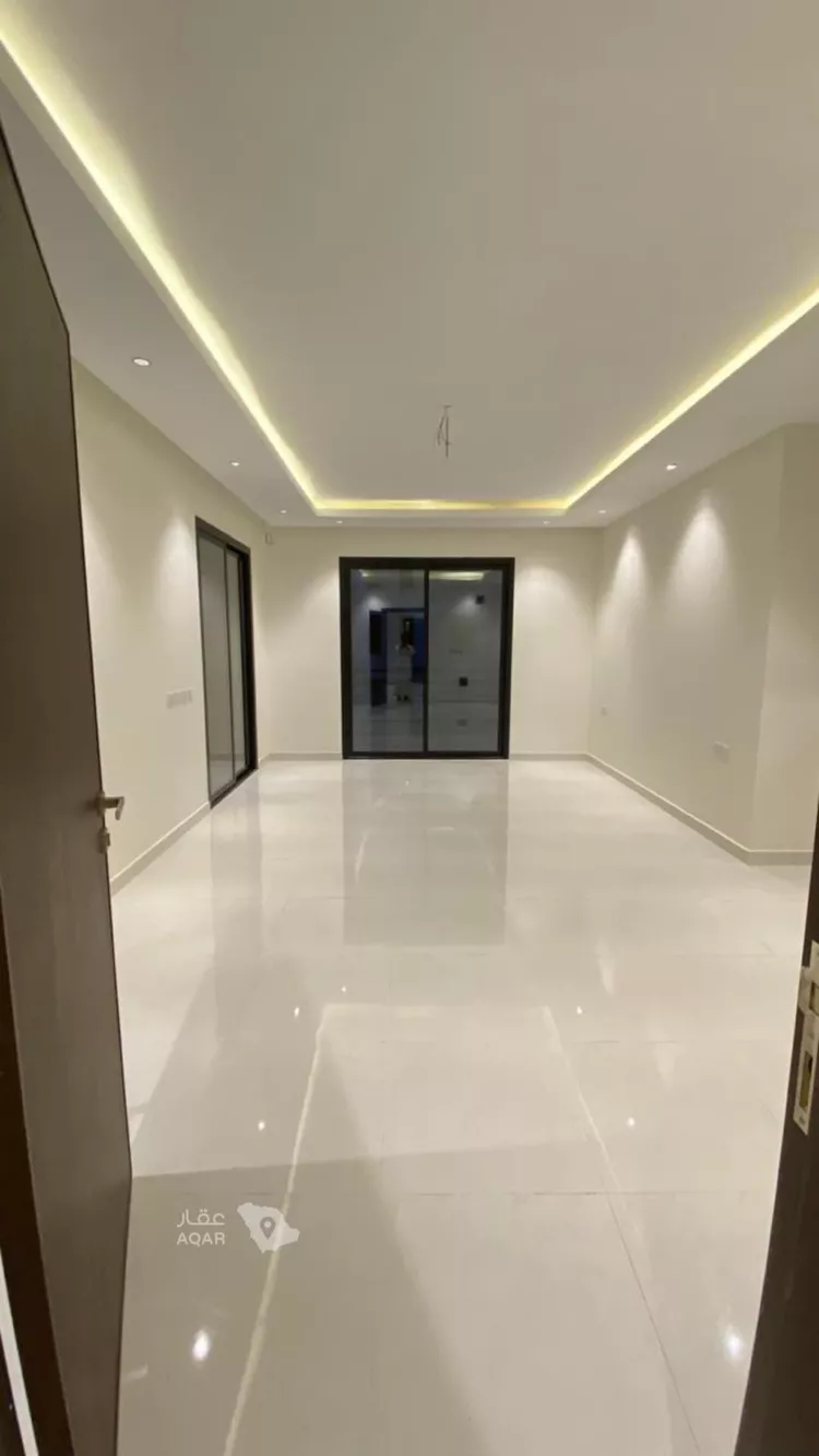 Villa for Sale in Riyadh Al Janadriyah 21