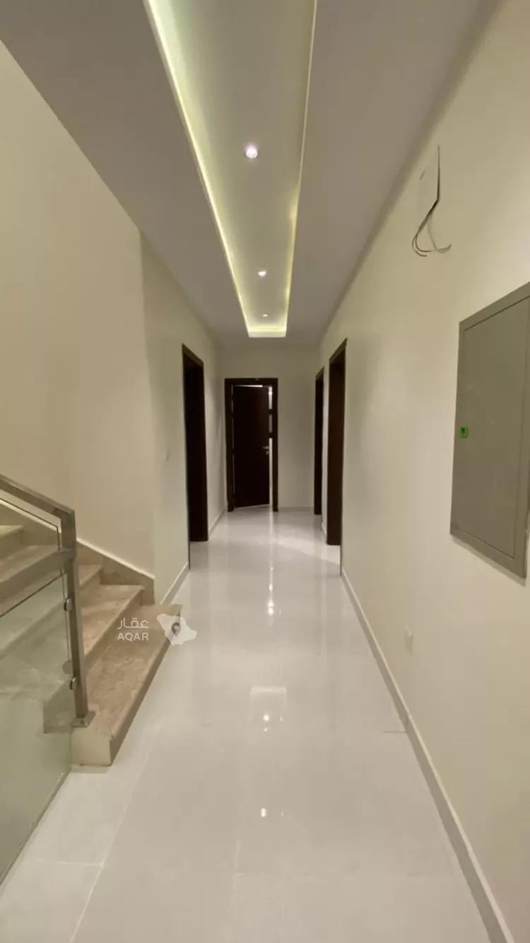 Villa for Sale in Riyadh Al Janadriyah 2
