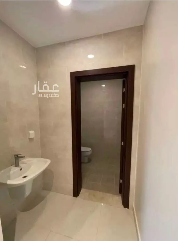 فيلا للبيع في شارع الشرق, حي الجنادرية, مدينة الرياض, منطقة الرياض 10
