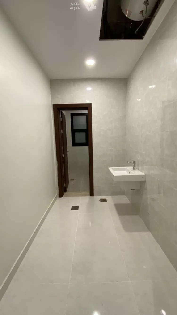 Villa for Sale in Riyadh Al Janadriyah 16