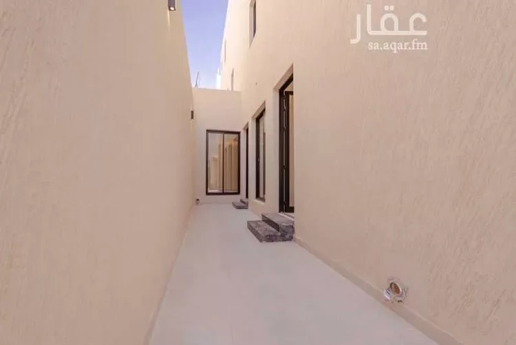 دور للبيع في شارع عبدالله النحوي, حي الرمال, مدينة الرياض, منطقة الرياض صورة 2
