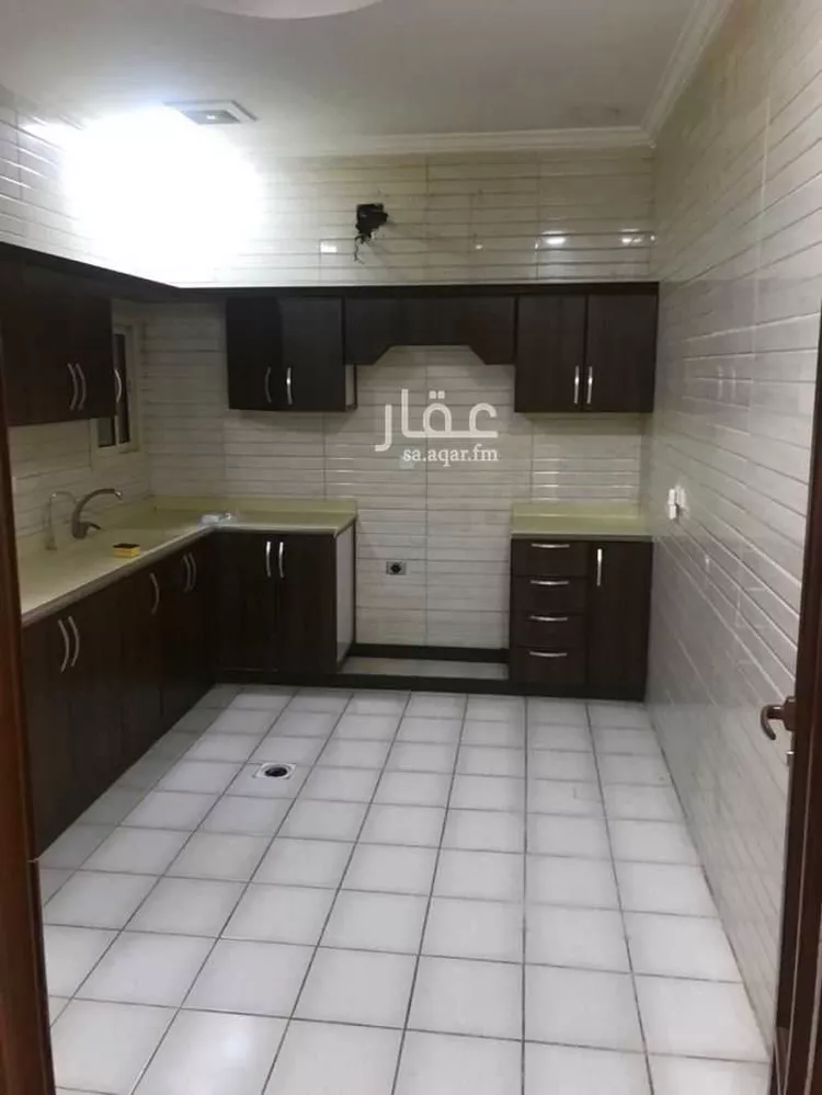 شقة للإيجار في شارع عمار ابن ياسر, حي العزيزية, مدينة الدمام, المنطقة الشرقية صورة 4