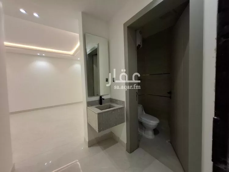 دور للبيع في شارع حسين بن حمد, حي طيبة, مدينة الرياض, منطقة الرياض 15
