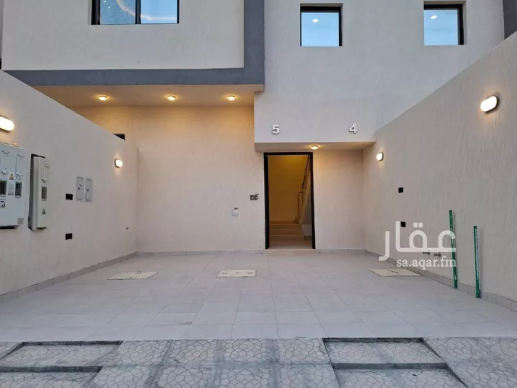 Floor for Sale in Riyadh Badr 10