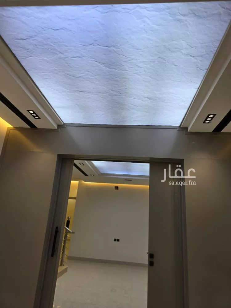 فيلا للبيع في شارع الامام مسلم, حي بدر, مدينة الرياض, منطقة الرياض صورة 3