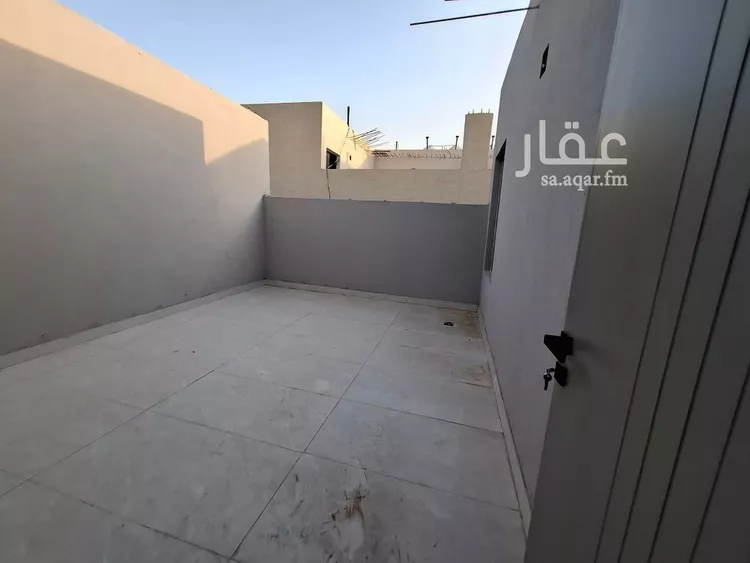 دور للبيع في شارع حسين بن حمد, حي طيبة, مدينة الرياض, منطقة الرياض 21