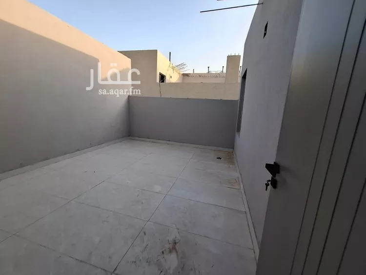 Villa for Sale in Riyadh Badr 7