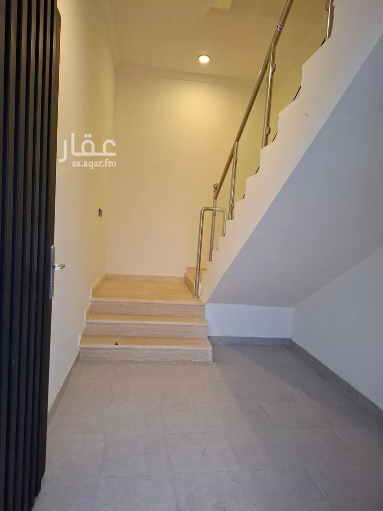 Floor for Sale in Riyadh Badr 18