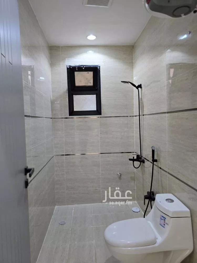 فيلا للبيع في شارع الامام مسلم, حي بدر, مدينة الرياض, منطقة الرياض 18