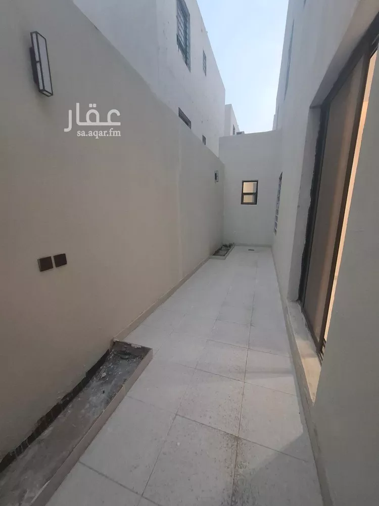 دور للبيع في شارع الامام مسلم, حي بدر, مدينة الرياض, منطقة الرياض 18