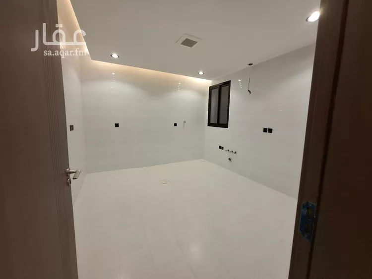 دور للبيع في شارع يوسف بن سلام, حي بدر, مدينة الرياض, منطقة الرياض 9