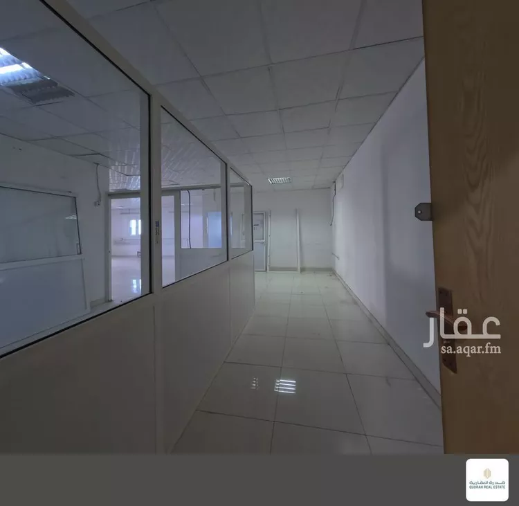 مكتب تجاري للإيجار في شارع المدينة المنورة الفرعي, حي الفاروق, مدينة الرياض, منطقة الرياض صورة 3