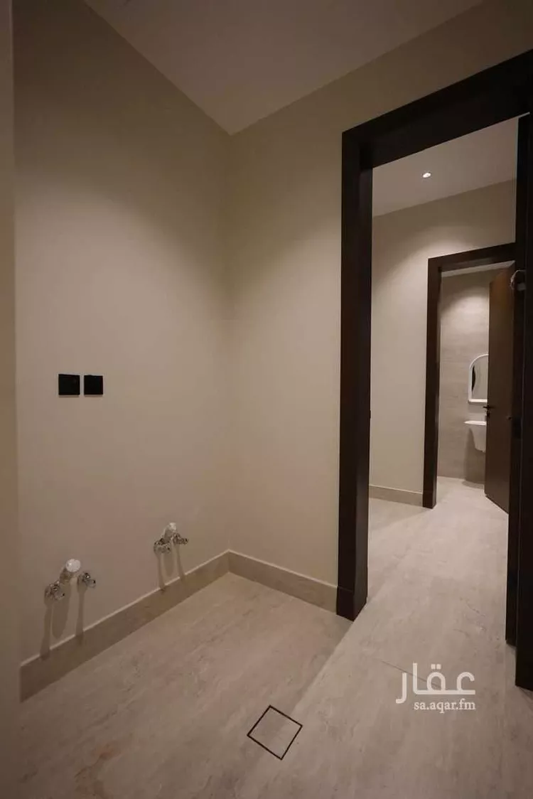 دور للبيع في شارع الحجور ، حي النفل ، الرياض ، منطقة الرياض صورة 4
