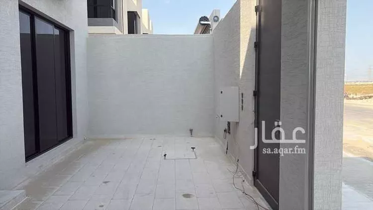 فيلا للبيع في شارع ربيعة بن خويلد, حي الشروق, مدينة الدمام, المنطقة الشرقية صورة 3