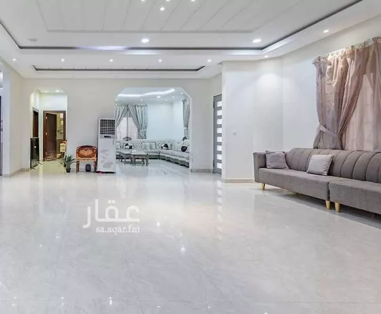 فيلا للبيع في شارع ابن راجل, حي عرقة, مدينة الرياض, منطقة الرياض صورة 2