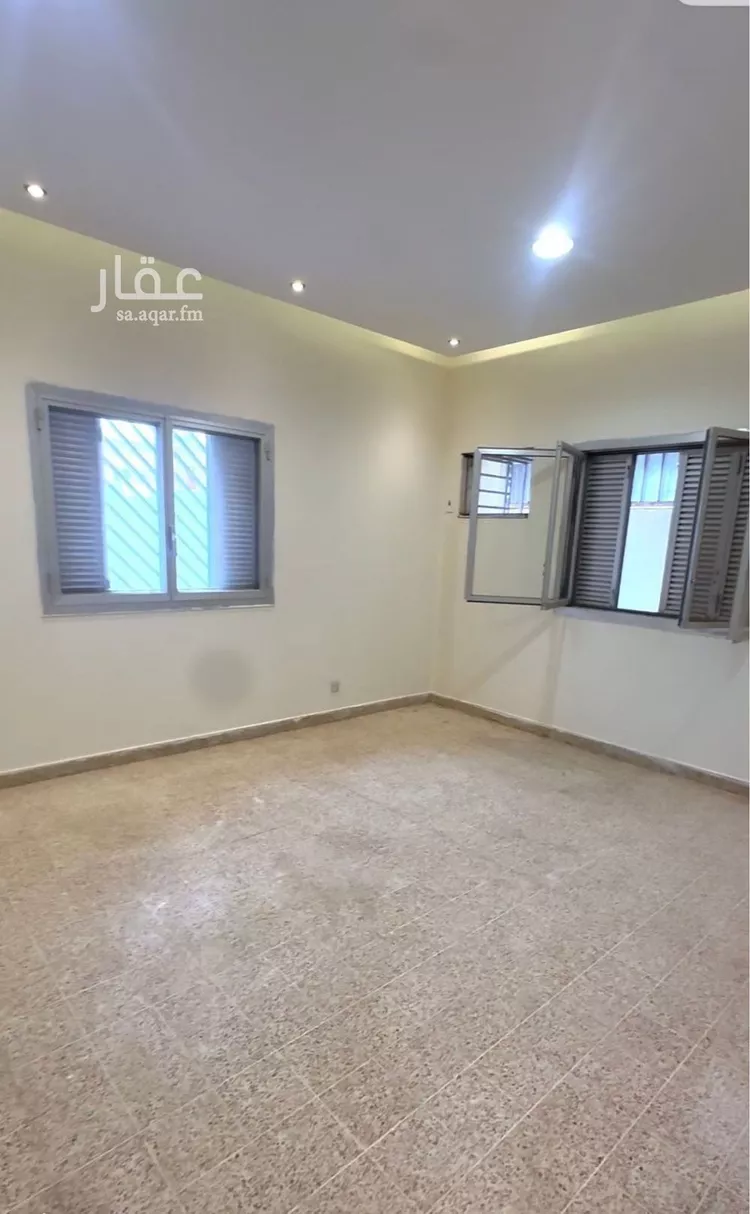 فيلا للإيجار في شارع معاويه العليمي, حي الإسكان, مدينة بريدة, منطقة القصيم صورة 2